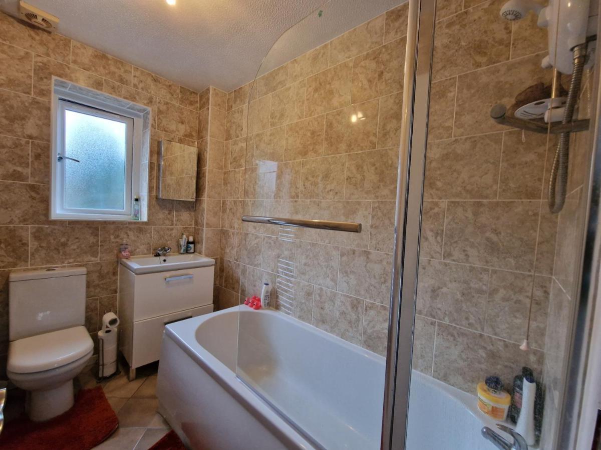 Nice Living Serviced Accommodations 7 럭비 외부 사진